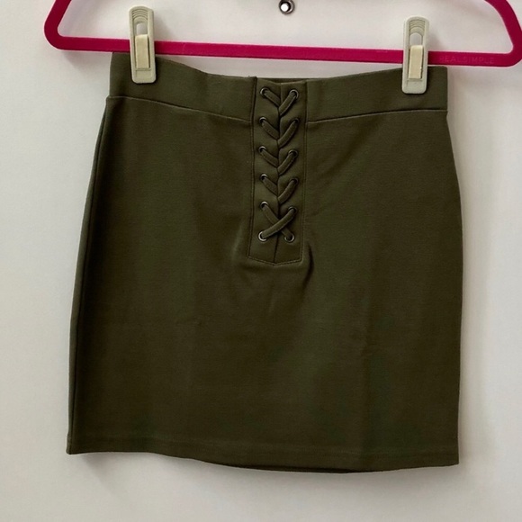 Olive green lace front pencil skirt - Picture 2 of 2